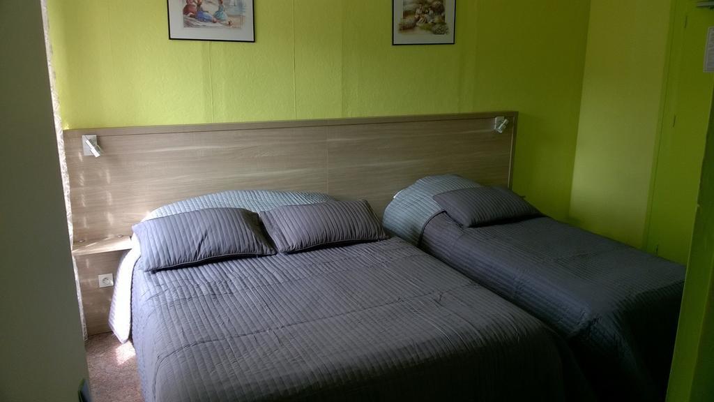 Hotel Des Voyageurs Vorey Szoba fotó