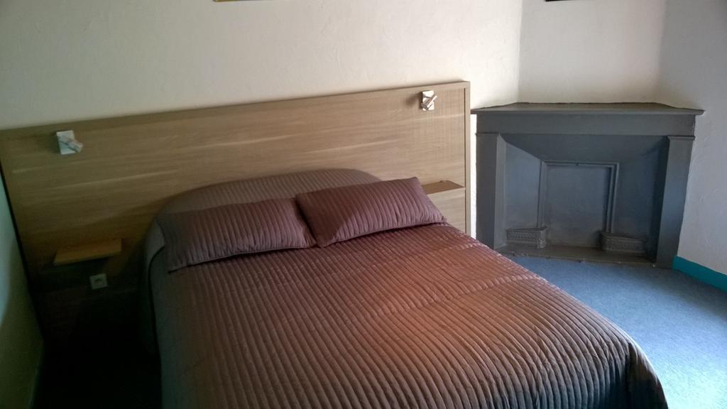 Hotel Des Voyageurs Vorey Szoba fotó