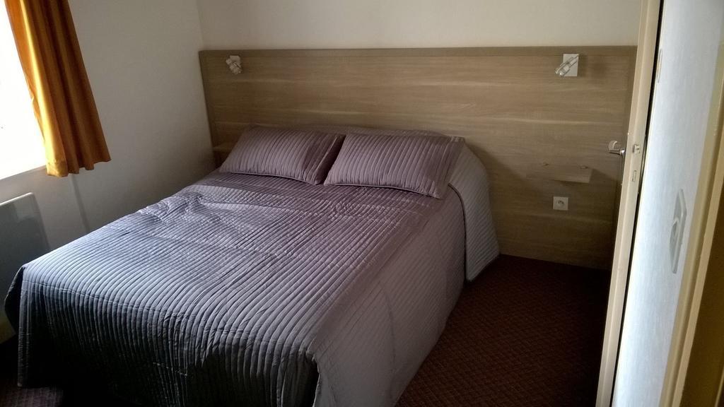 Hotel Des Voyageurs Vorey Szoba fotó